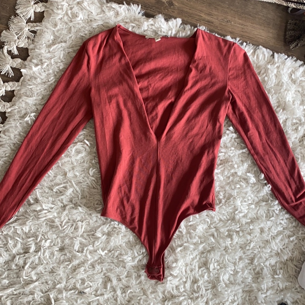 Express Lowcut Bodysuit